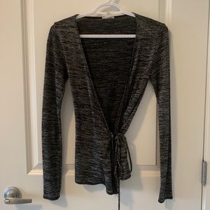Aritzia- Wilfred Free - Grey Wrap Top (Size Small)
